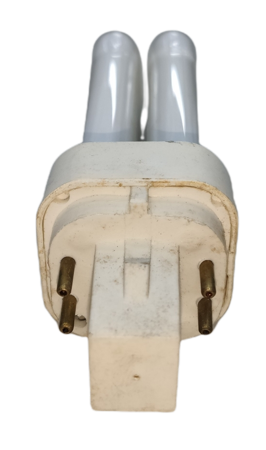 China made 10W 4 pin light PL daylight compact fluorescent bulb with a white base