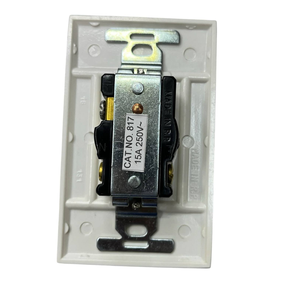 Eagle 15a 250v electrical outlet white with a durable design for reliable power connections