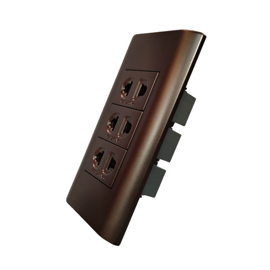 Royu 3 Gang Outlet With Plate MDS115 in sleek design for convenient home or office power access