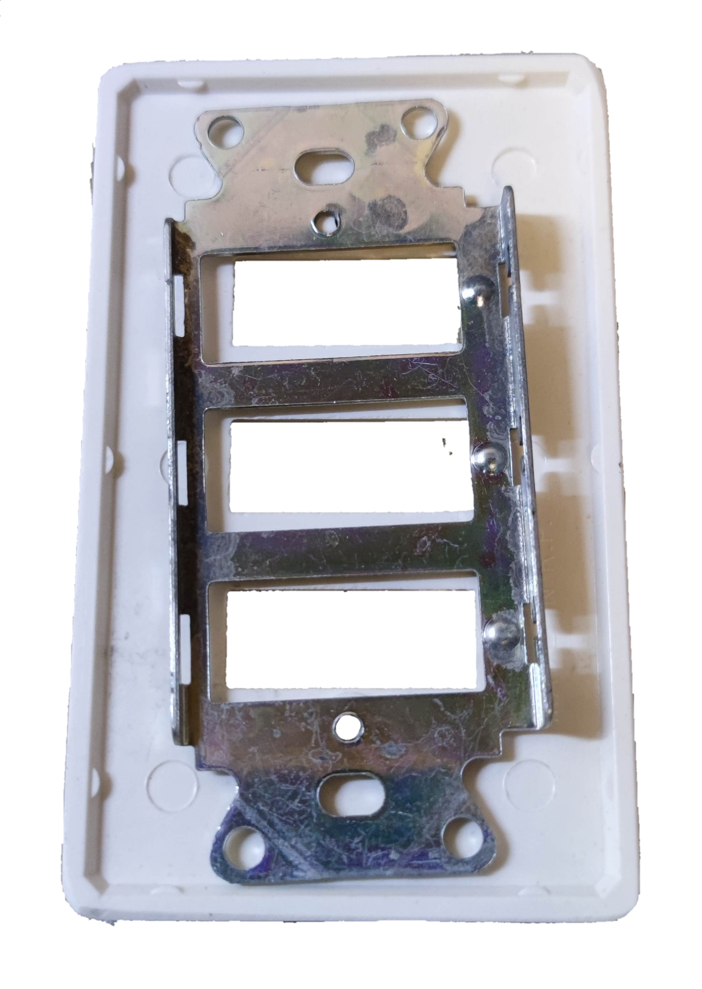 Eagle 3 Gang Plate with Metal Strap for secure mounting of switches and sockets