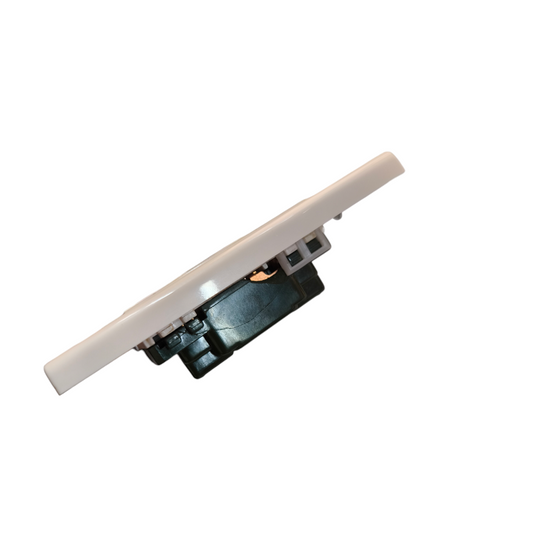 Omni Duplex Flat Pin Outlet 15A 250V with Wide Series Plate Cover WWP-113+WWD-400