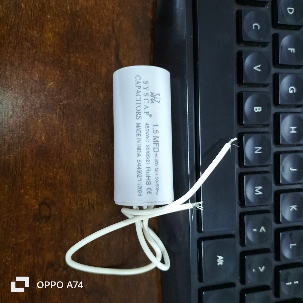 Syscap 450V AC Motor Run Capacitor 15 MFD with white wire for electrical applications