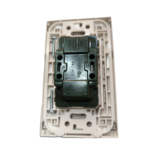 Omni Duplex Flat Pin Outlet 15A 250V with Stainless Plate Cover WWP-113S+WWD-400