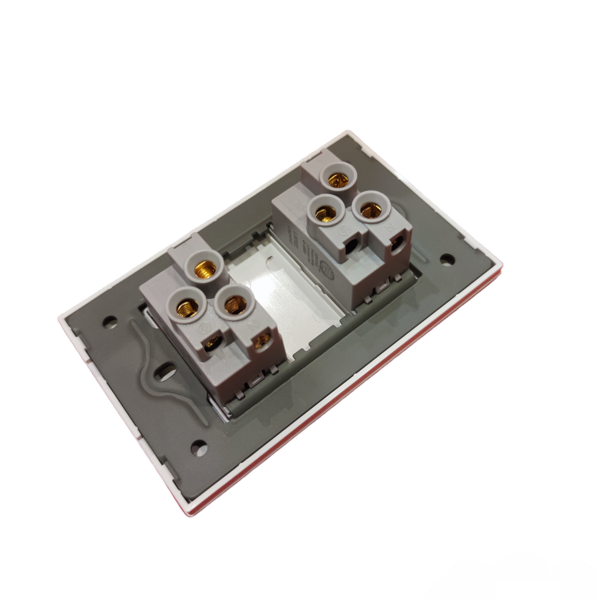 Legrand Universal Outlet with Ground 16A 250V LSO122