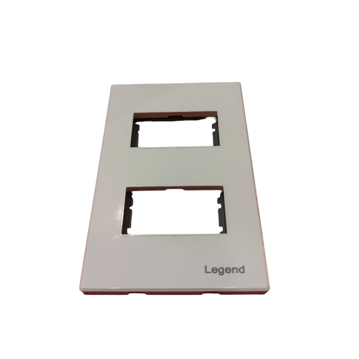 Legrand Universal Outlet with Ground 16A 250V LSO122