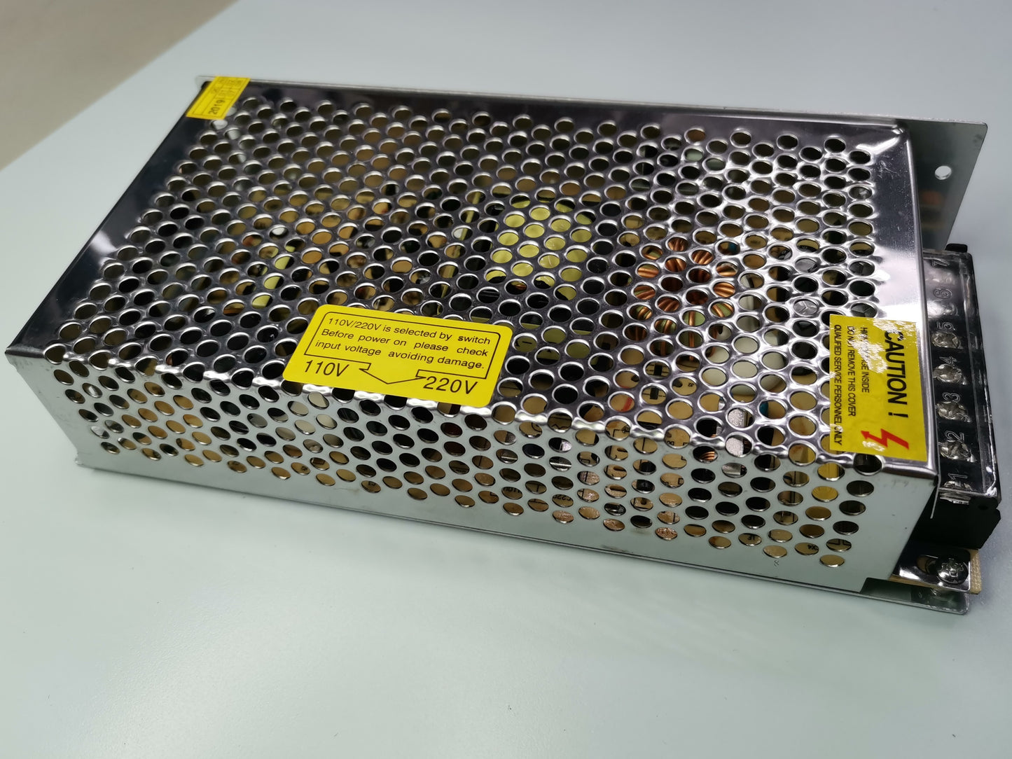 Power Supply 24V 10A, Regulated Output 24VDC 10A Input 220V, LED Driver 24VDC 10A, 24V 240W /240VA , CCTV Power Supply 24VDC 10A (ZwitseRise), Switching Power Supply 24V10A