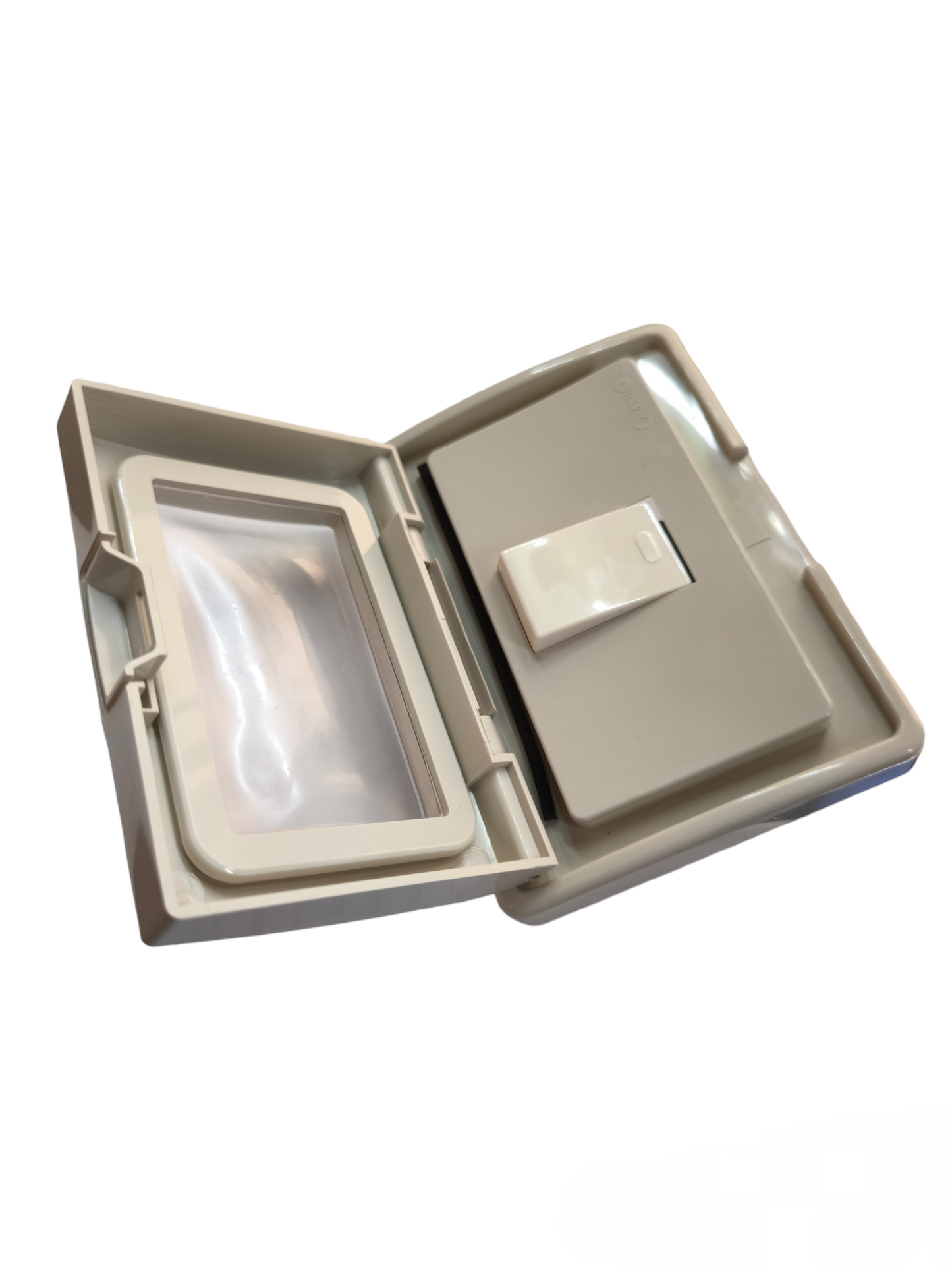 Omni Weatherproof Plate Cover with 1 Way Switch Wide Series 16A 250V 1 Gang or 2 Gang