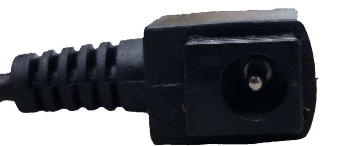 Right angle DC power cable connector for efficient space-saving connections