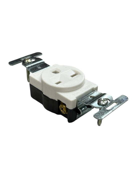 Eagle Tandem Outlet with Ground 15A 250V