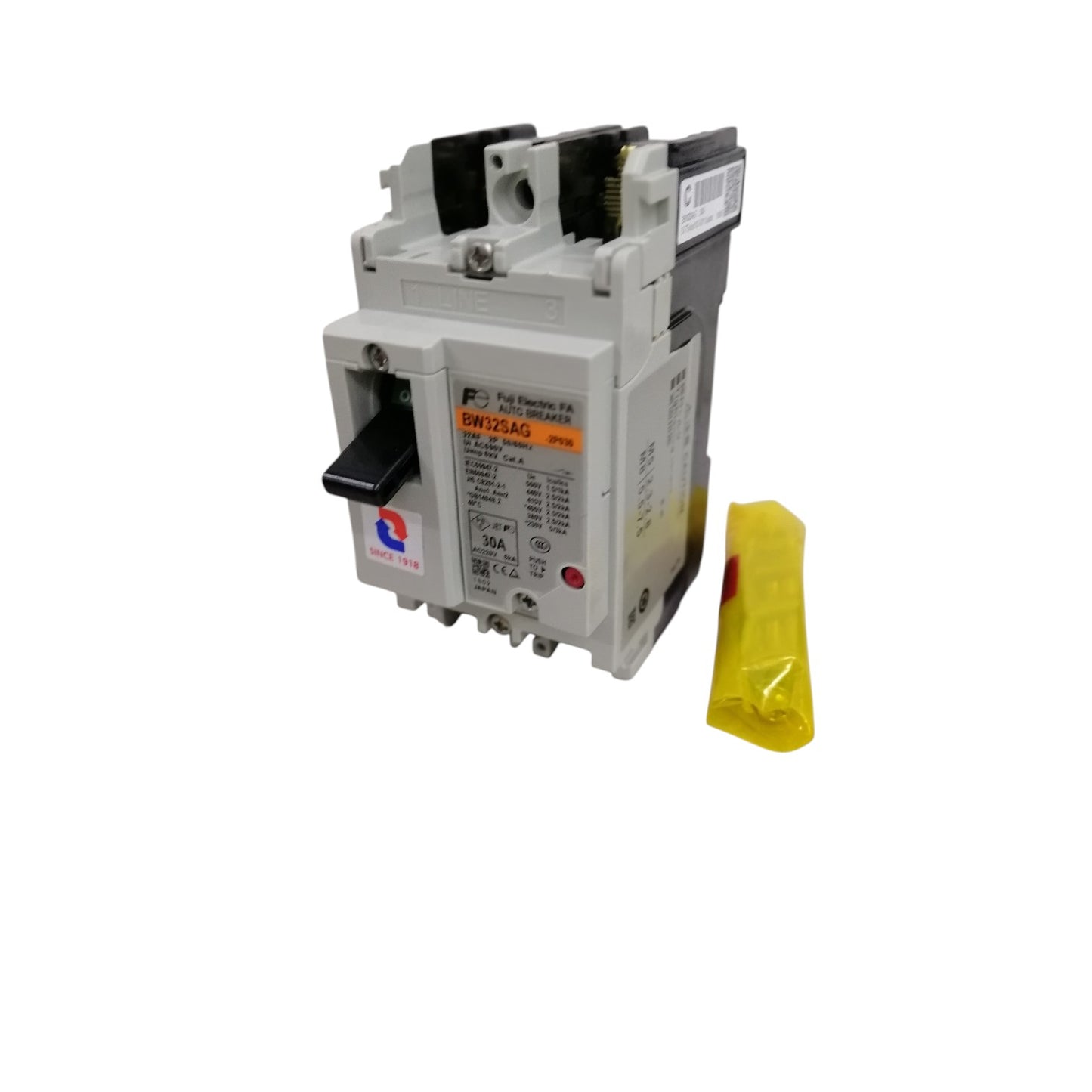 Fuji MCCB Molded Case Circuit Breaker BW32SAG-CE 30A 2Pole 5kAIC@230VAC, 2.5kAIC@380/440VAC, 1.5kAIC@500VAC Dimension 50(W)x 100(H)x 60(D)