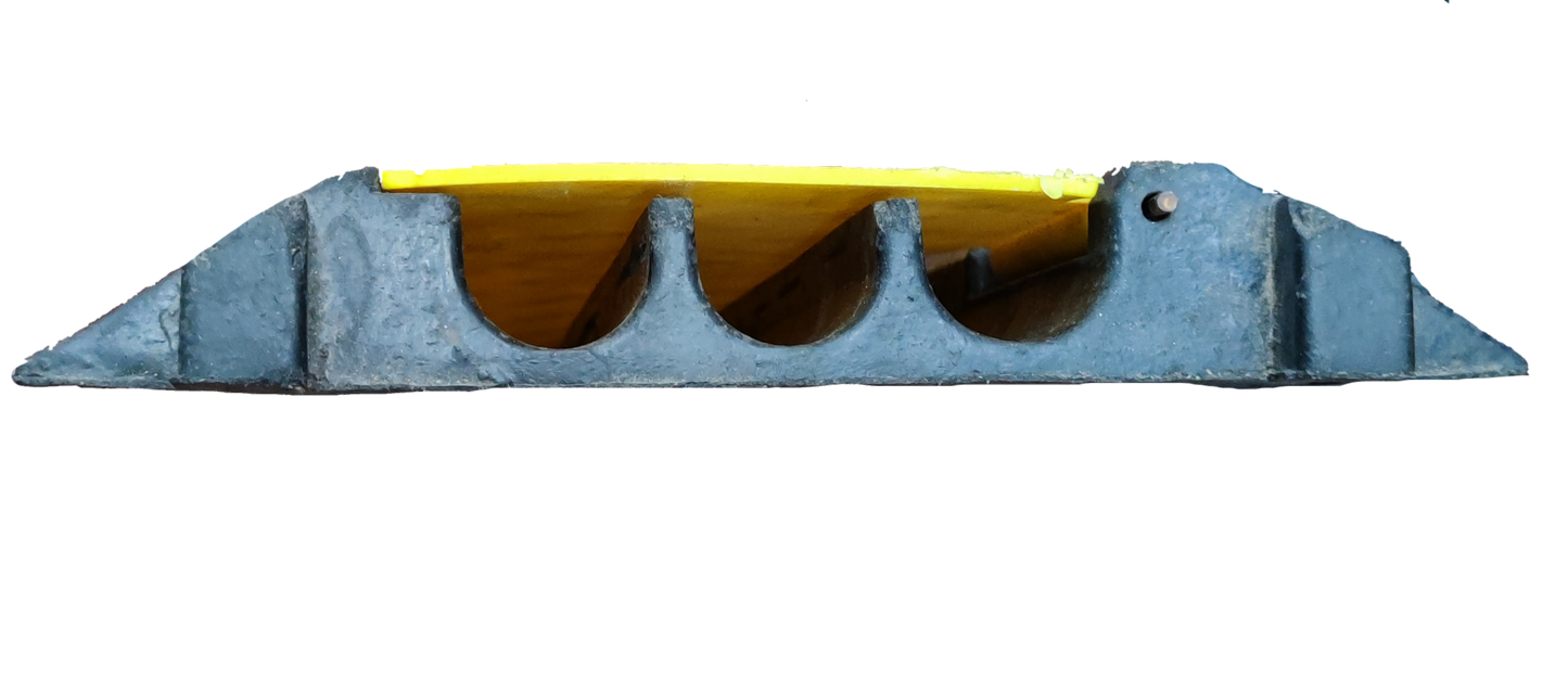 Grippes Ramp Cable Protector 3 Channel, 1 Meter x 29cm x 5cm, Rubber Cable Ramp 3 Channel