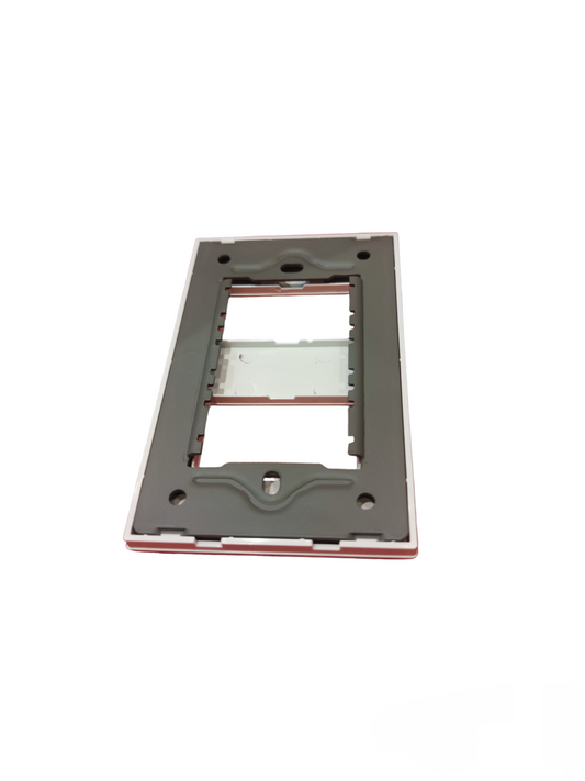 Legrand Universal Outlet with Ground 16A 250V LSO122