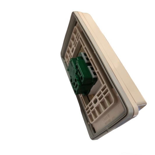 Omni Weatherproof Universal Outlet with Ground 16A 250V WPP-602+WWP-111+WWG-203