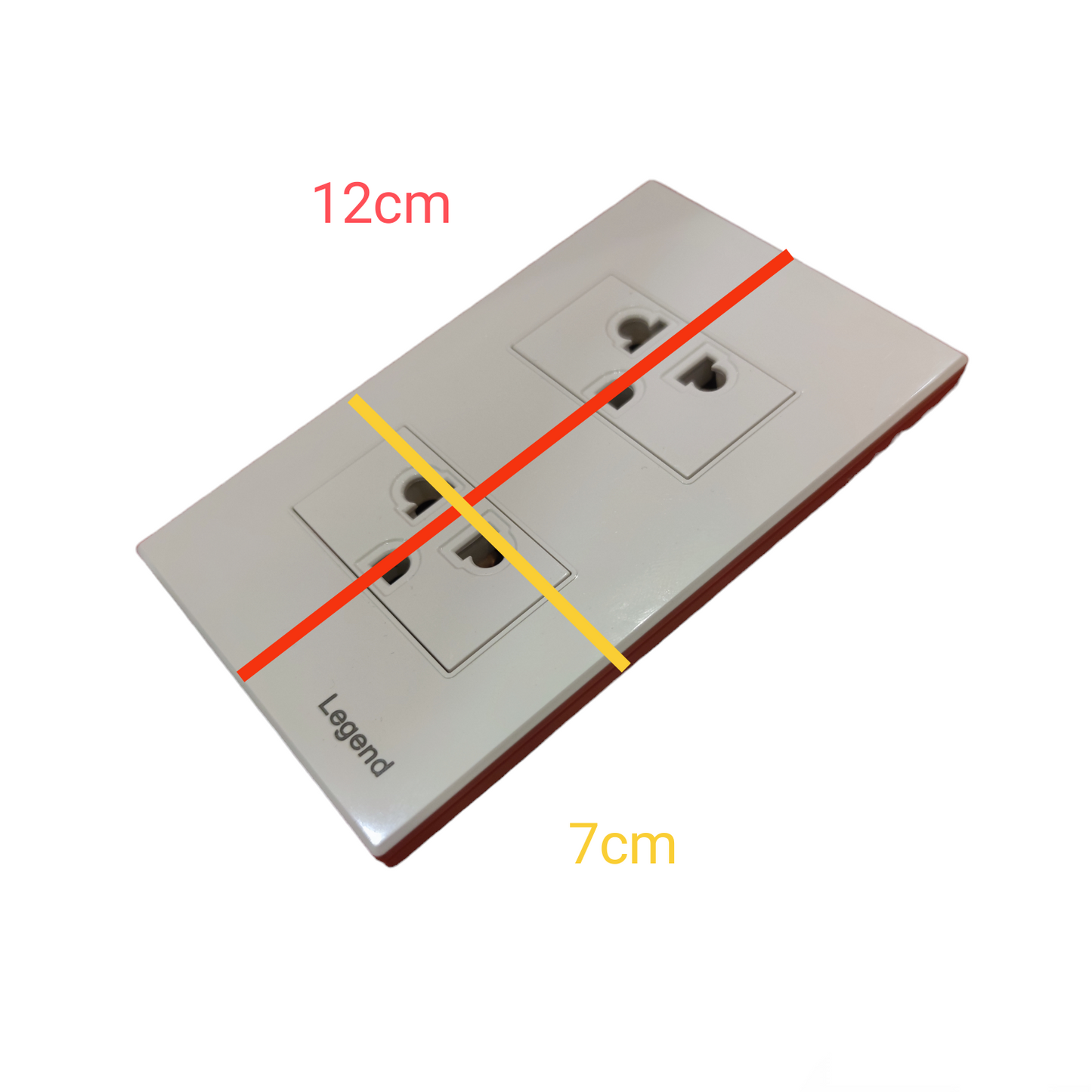 Legrand Universal Outlet with Ground 16A 250V LSO122
