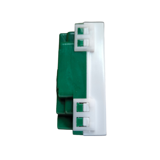 Omni duplex universal outlet 16A 250V for safe and efficient electrical connections