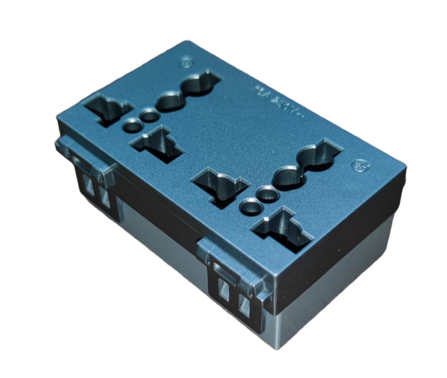 Omni Duplex Universal Outlet with Ground and Plate Designer Series Graphite 16A 250V DWU-402/DWP-113G