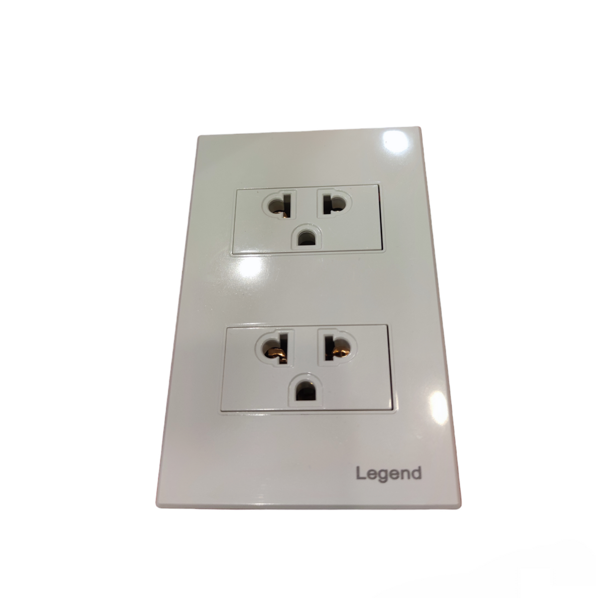 Legrand Universal Outlet with Ground 16A 250V LSO122