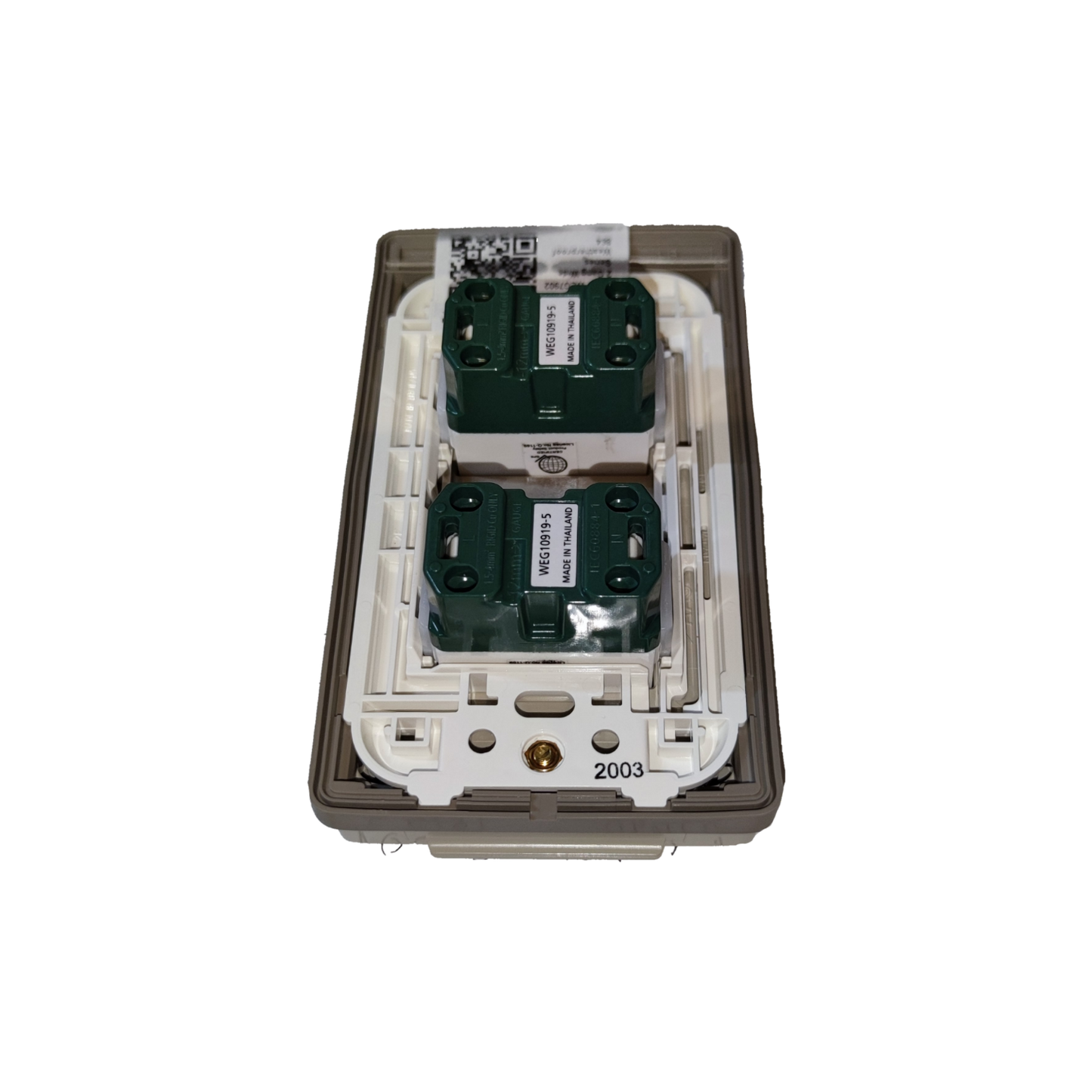 Panasonic Weatherproof Plate 2 Gang Universal Outlet Wide Series, 2 Gang Universal Outlet with Weatherproof Plate Cover 16A 250V WEG10919-5 x2 / WEG7902