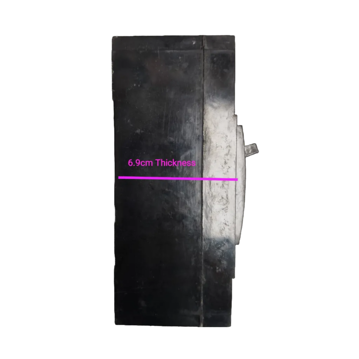 Side view of GE 125A Circuit Breaker 3 Pole 220V showing 6.9cm thickness in black casing