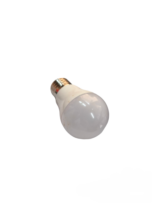 GE 3W LED bulb E27 daylight with frosted white cover and standard screw base