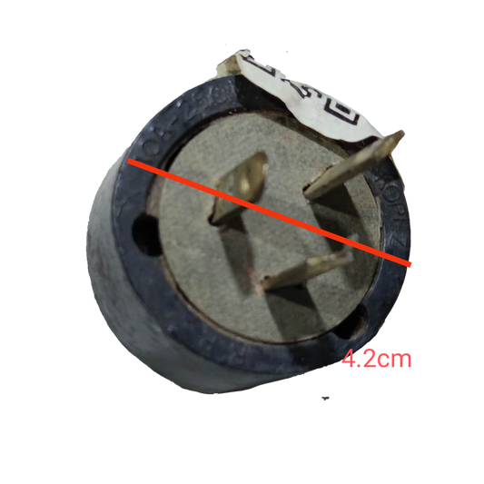 Kopez 10A 220V range plug with three metal prongs and round black base measuring 4.2 cm