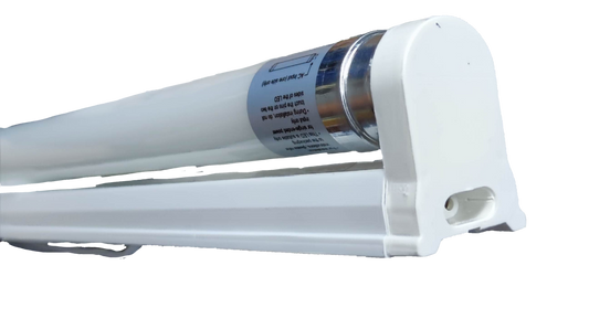 Ecolum 8W LED T8 fluorescent lamp with white housing and end cap for energy-efficient lighting
