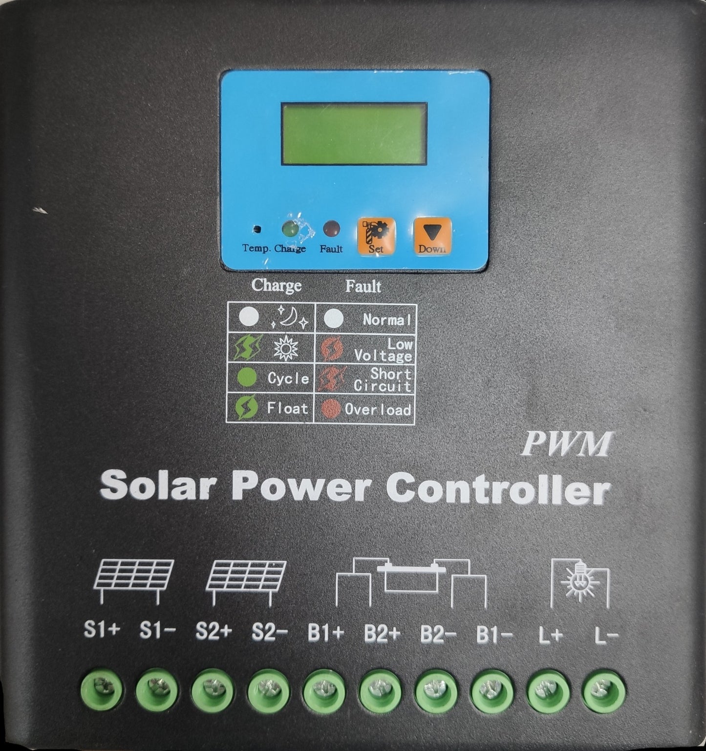 ZwitseRise DC Solar Charge Controller with LCD display and multiple connection ports for solar power management
