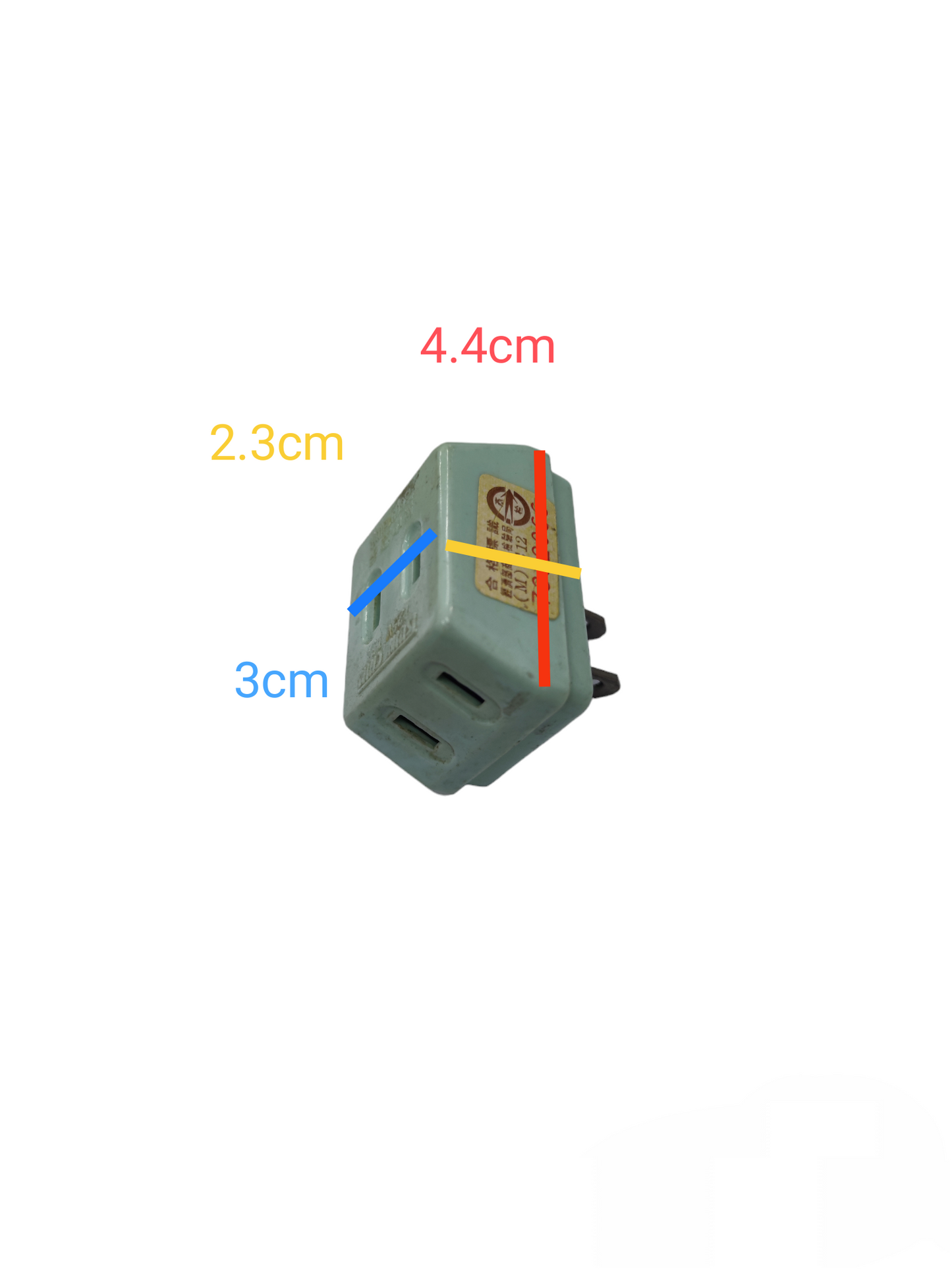 Compact octopus plug 3 gang adapter from China with gray rectangular design and three outlets