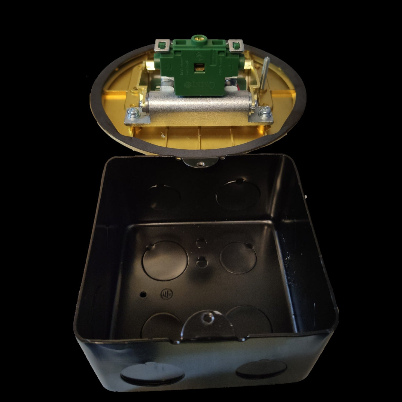 Omni 2 gang universal ground floor outlet with mounting box designed for reliable electrical connections