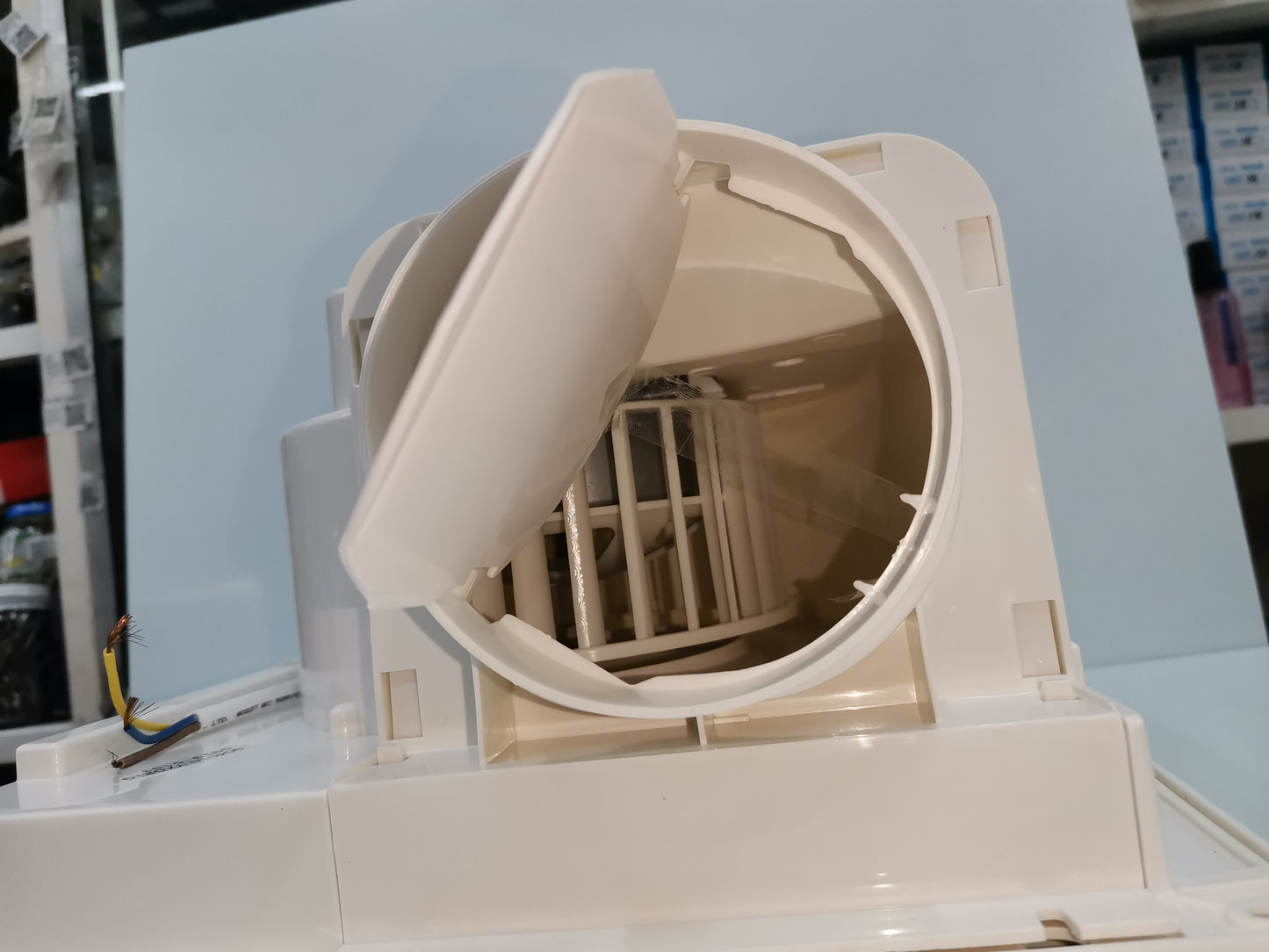 Omni ceiling mounted duct fan 220V 8 inches showing interior design for effective airflow