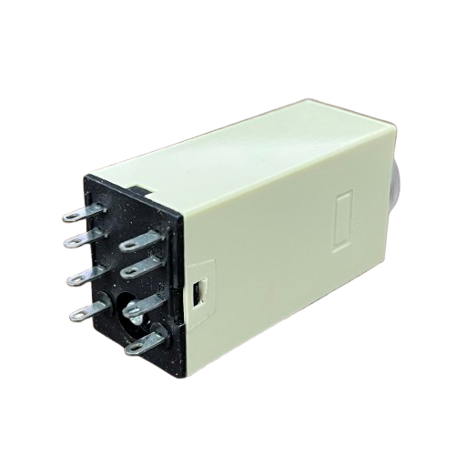 OMRON RELAY TIMER small beige rectangular Timer Relay 30 seconds 8 pins 110V with black pin base for control circuits