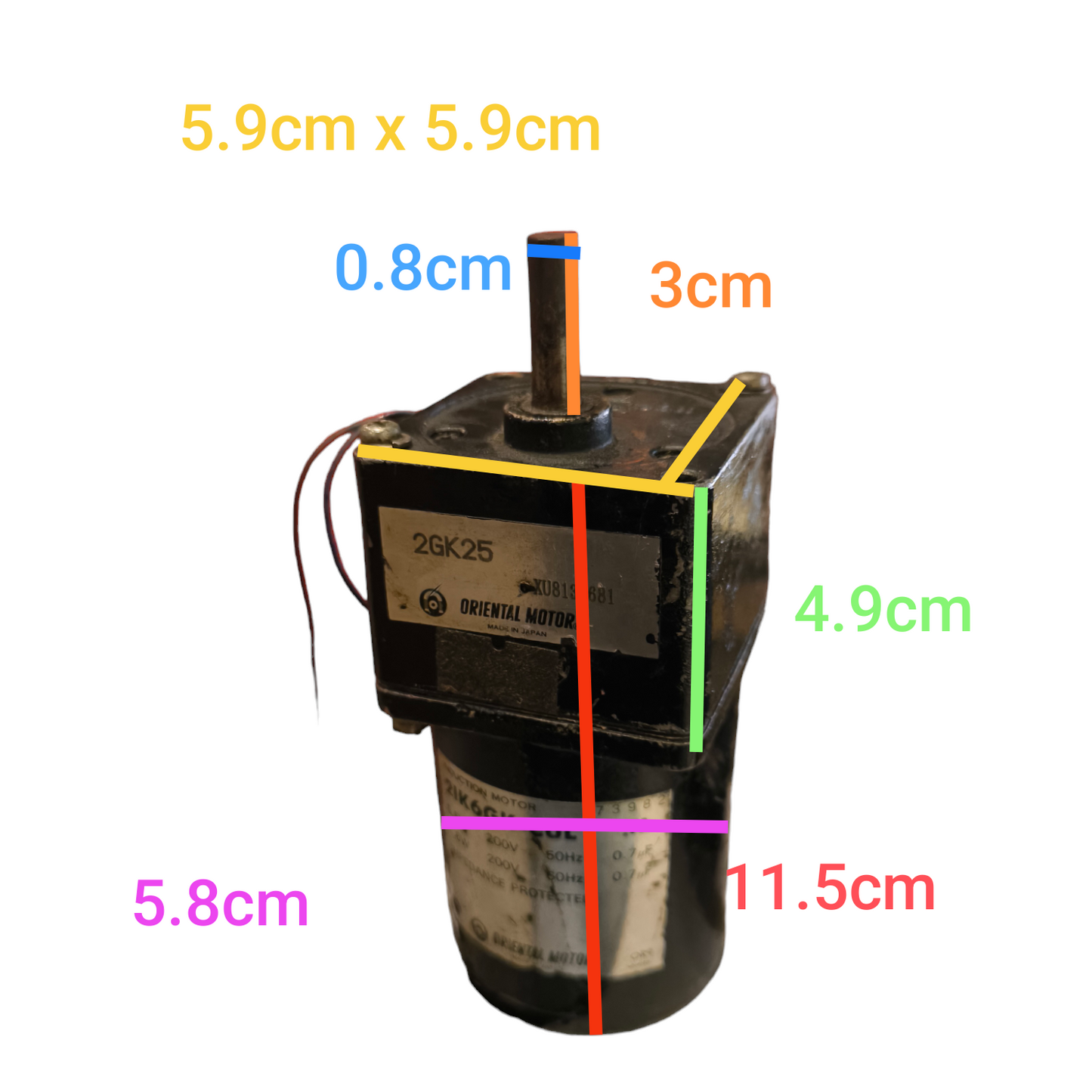 Oriental Motor Motor Induction Motor 5.5W 200V with dimensions marked in centimeters on the black motor unit