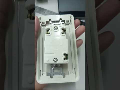 Panasonic 15A P Twist Lock Outlet with Plate 2P+E (3P) 125V (ML-1) WF2315 and WNF6253W-8 , Twistlock Outlet with Plate 15A 2P+E