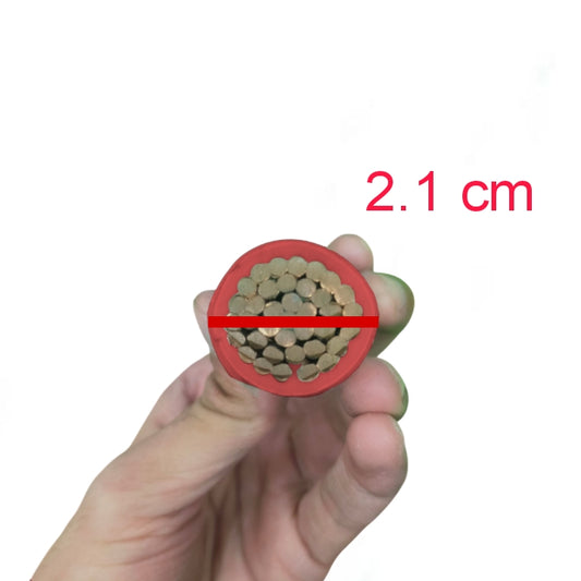 Royu 175mm Stranded 350MCM Red battery cable cross section showing copper strands and 2.1 cm diameter held in hand