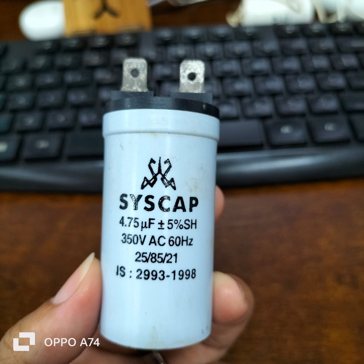 Syscap Motor Running Capacitor 350 VAC with 4.75 microfarads rating and 5% tolerance