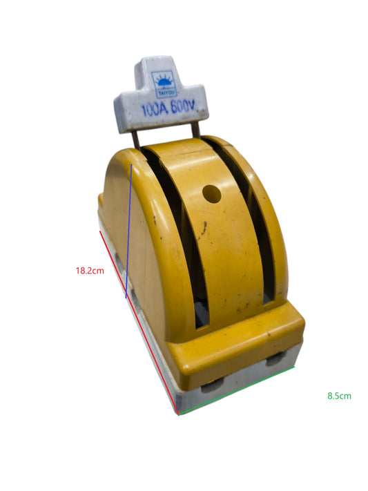 Yellow 2PDT transfer switch 600V with 10A rating and durable plastic housing from China