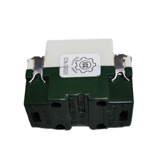 Omni Universal Outlet 10A 250V Classic Series power point component in green and white color