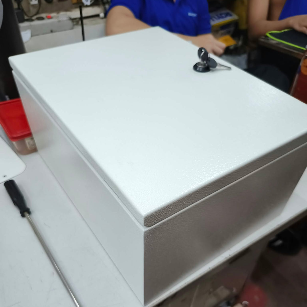 T&J Control Box 400 x 300 x 200 mm Powder Coated Beige, Electrical Enclosure, Metal Enclosure, Steel Wall Box IP65 Metal Box