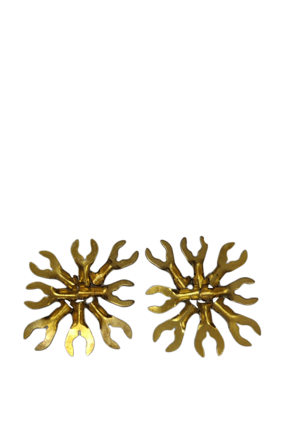 Two gold-plated Y Terminal 2.0mm Y-92 electrical connectors for circuitry parts