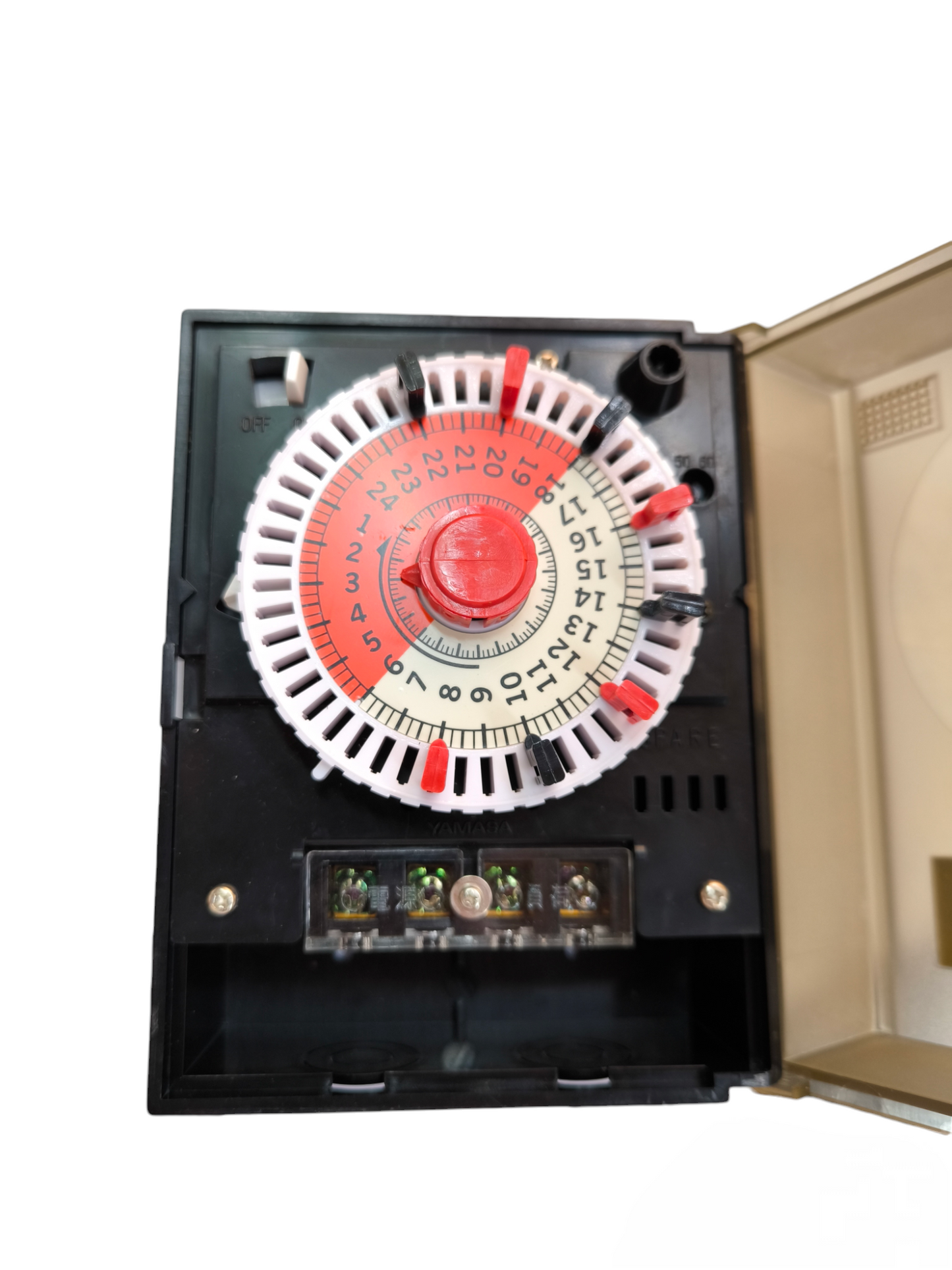 Yamasa 24 Hour Programable Timer 3A 220V with dial and red switch in black enclosure