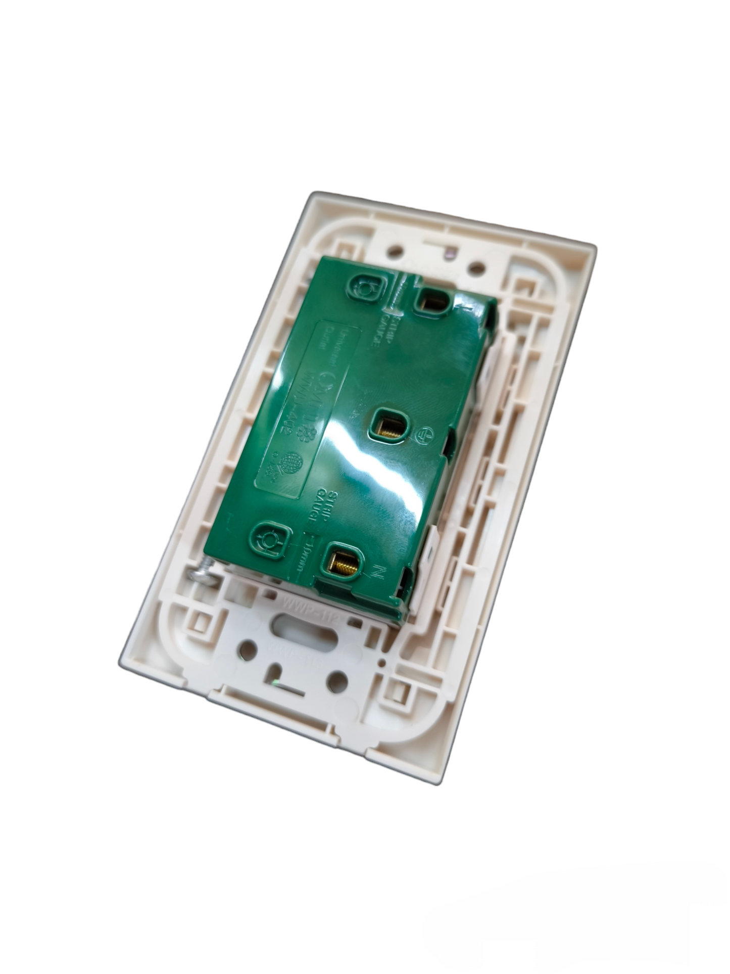 Omni Duplex Universal Outlet with Ground WWP-113+WWU-402