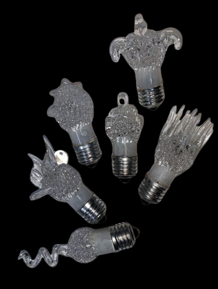 Set of 7 unique decorative 1W multi-color flashing LED lights E27 220V shaped like fun characters