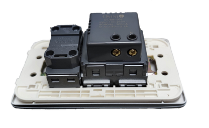 Omni 2 gang USB outlet with universal socket for convenient charging and power access