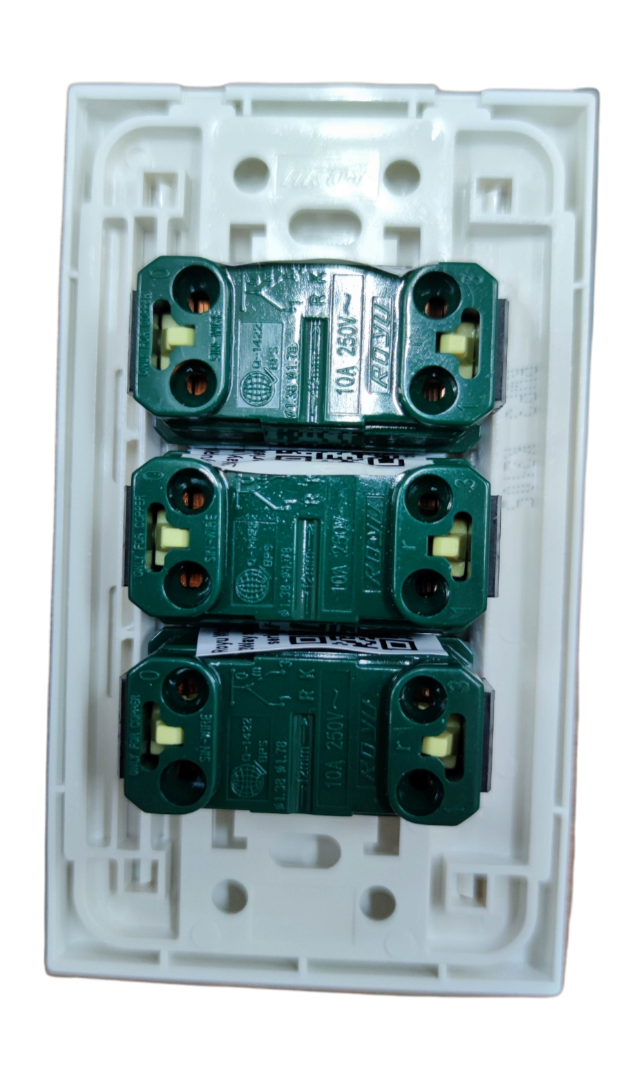 Royu 3 Way switch 10A 250V 3 Gang with durable design for efficient electrical control