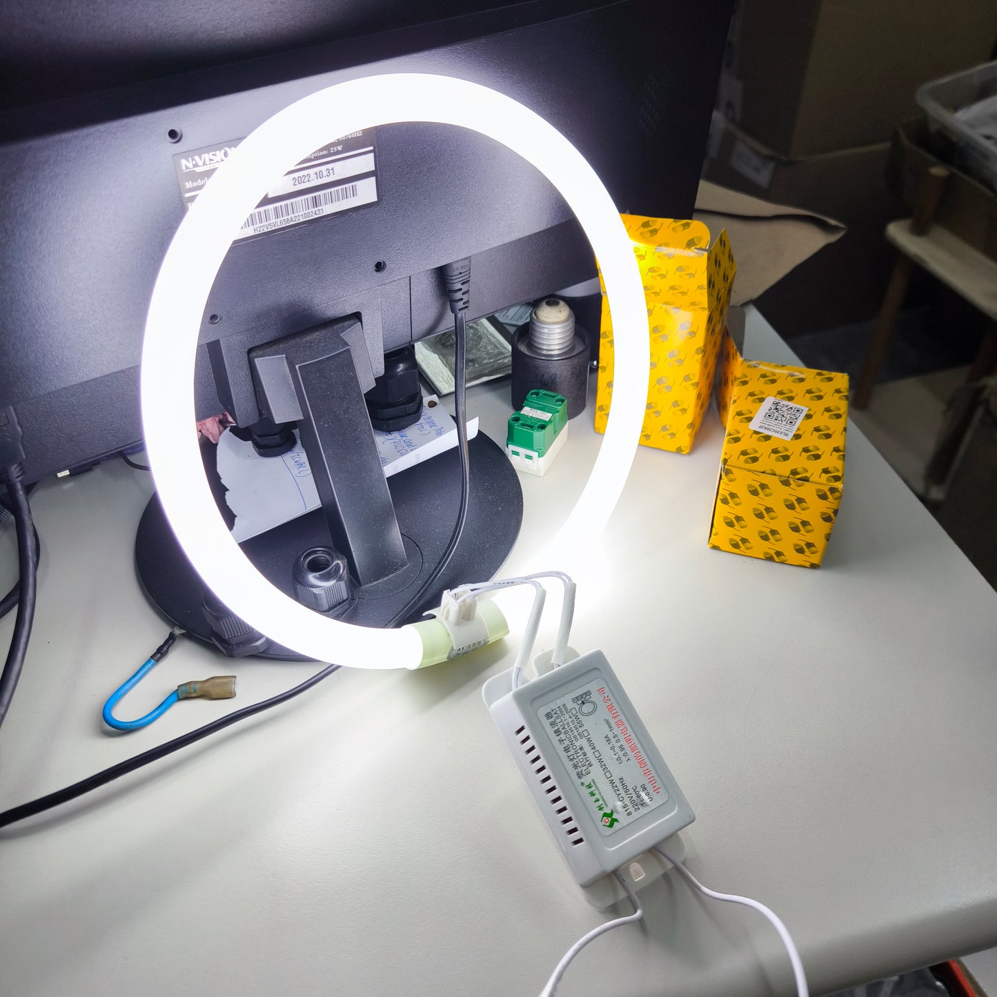 32W T5 Circular Lamp Fluorescent Tube Daylight 6500K displayed beside a computer setup