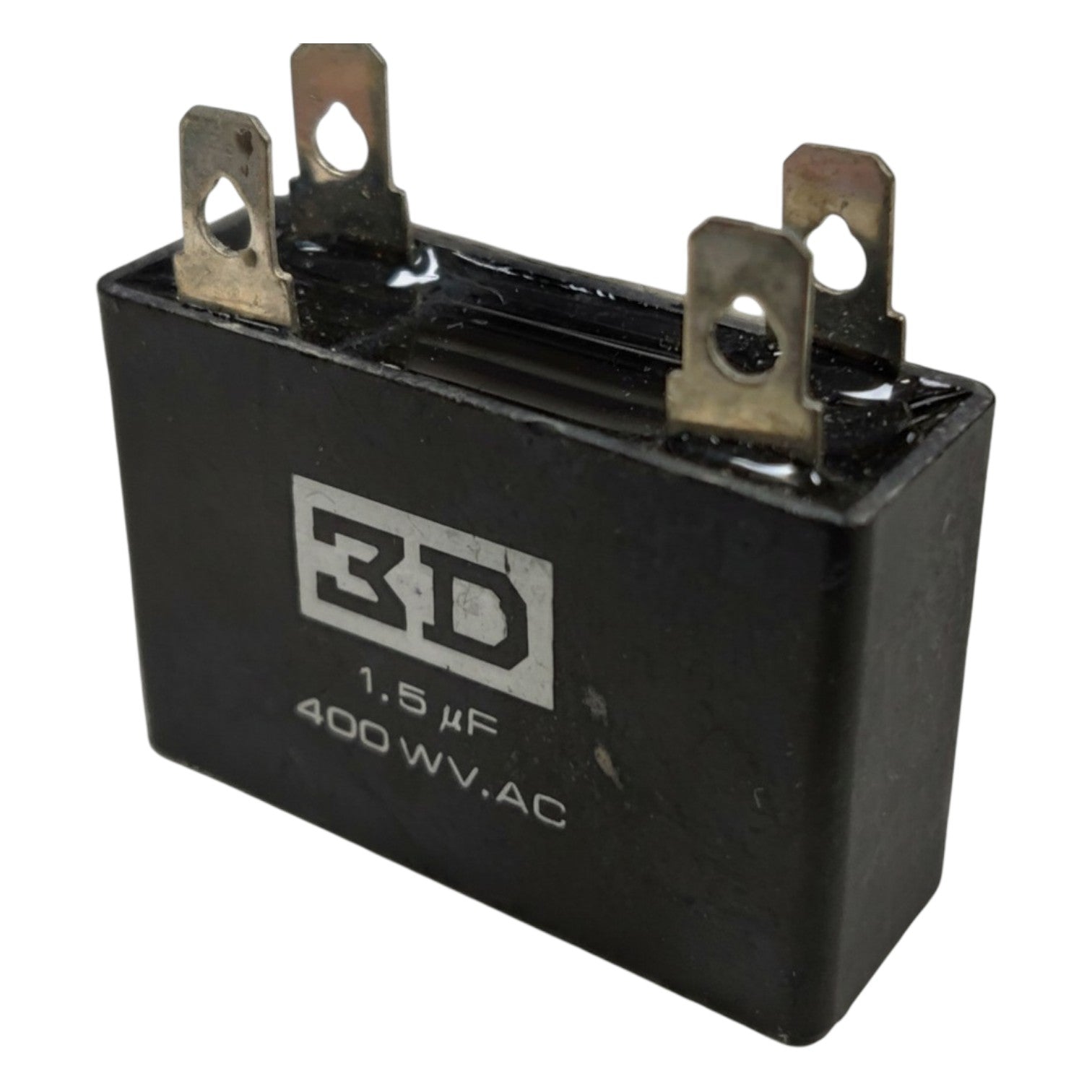 Black capacitor with '3D' branding on a white background