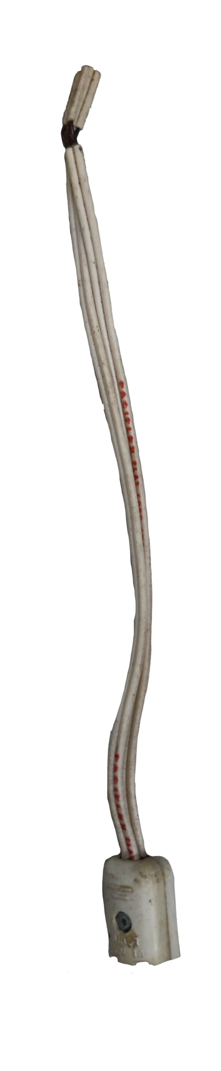 4 pin lamp socket 220V with flexible wiring for easy installation and secure electrical connections