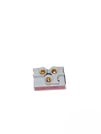 Legrand Universal Outlet with Ground 16A 250V LSO122