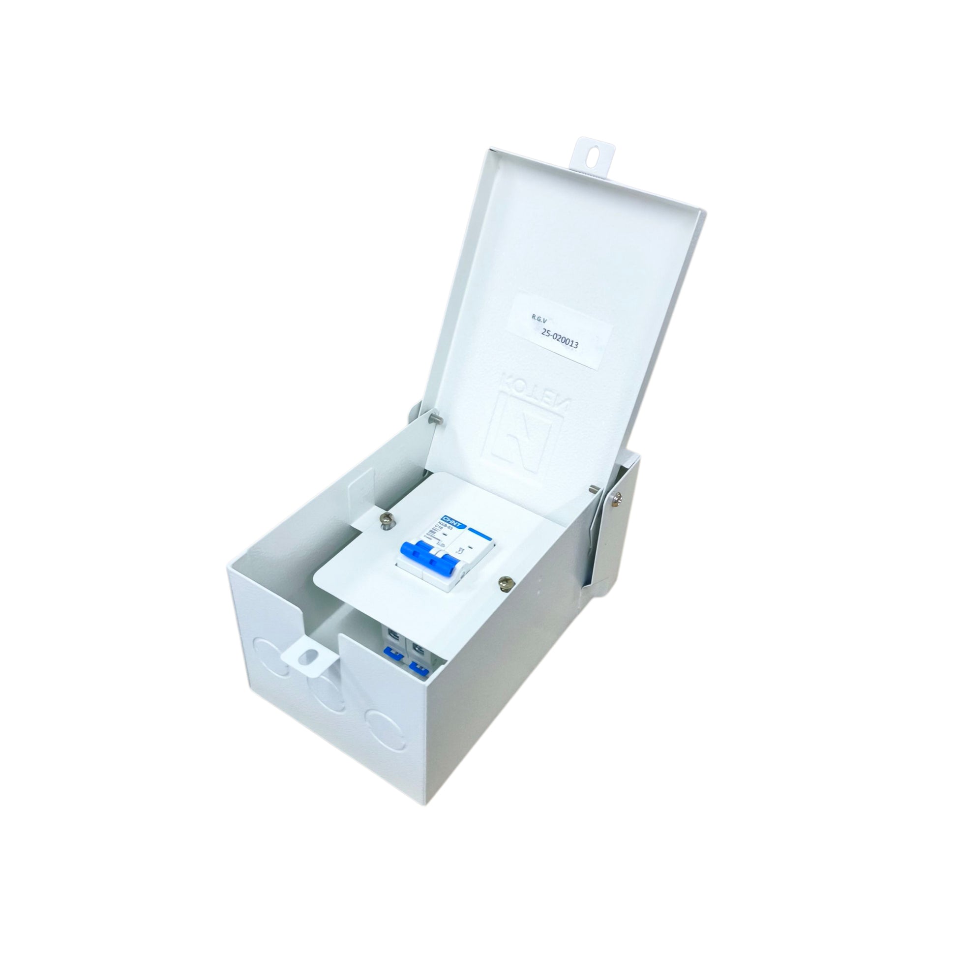 4A 2P 6KAIC breaker with Nema 3R enclosure for reliable circuit protection in various environments