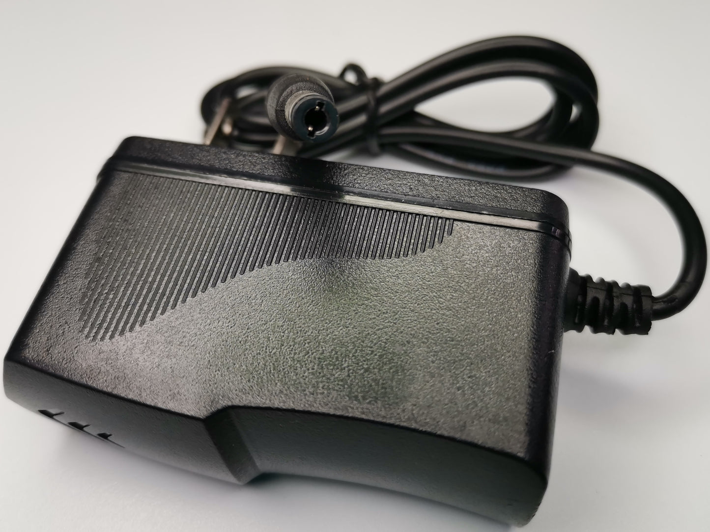 Grippes AC/DC Adaptor 5V 1A